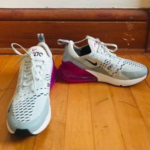 Women’s Nike Air 270